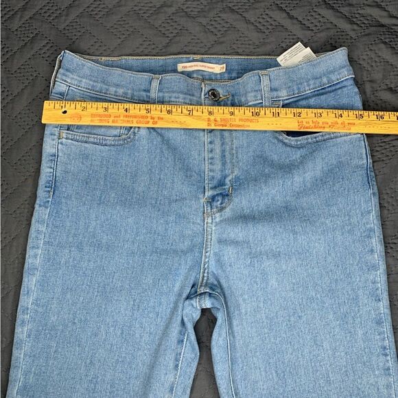 Levi’s 720 Light Blue Women Jeans - Picture 10 of 12